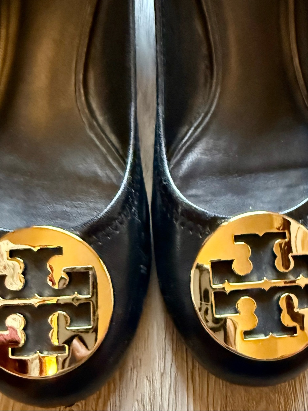 Tory Burch Amy Black Leather Block Heel Pumps with Gold Trim - Size 7 - Picture 5 of 6